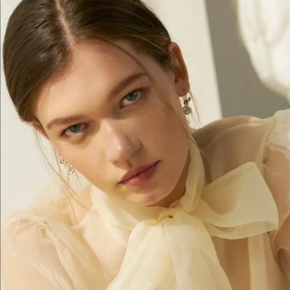 3/$30 Bow Drop Earrings Gold - Picture 3 of 7